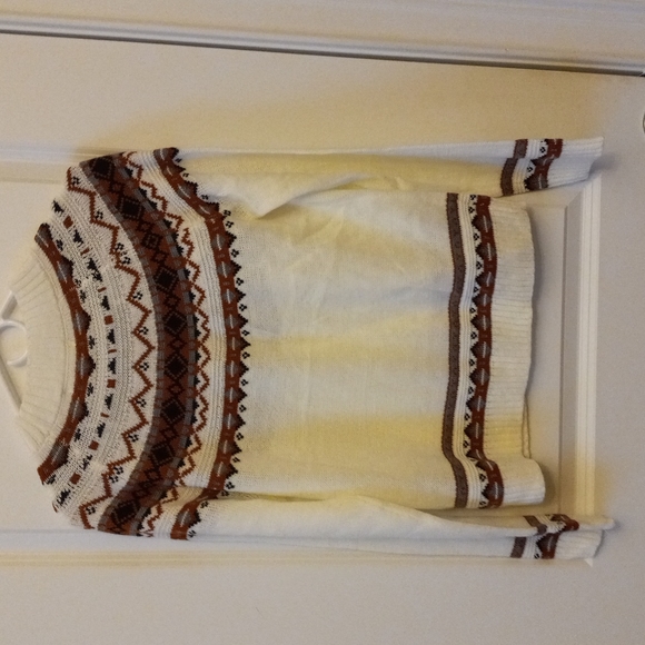 Sweater - Picture 3 of 4